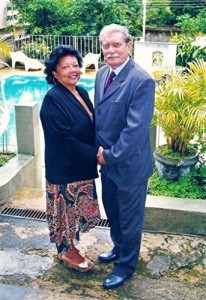 Baixar MOYSÉS BARBOSA: A PÉROLA NEGRA VALIOSA NOMUNDO ACADÊMICO: Há encontros na vida, que são innefáveis. Encontrar Dom Moysés Barboasa na vida nossa de cada dia, é um privilégio de poucos pdf, epub, eBook