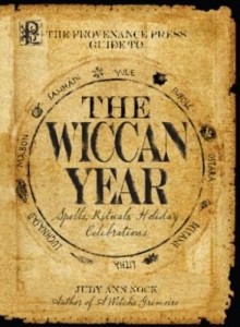Baixar Provenance Press's Guide To The Wiccan Year: A Year Round Guide to Spells, Rituals, and Holiday Cele pdf, epub, eBook