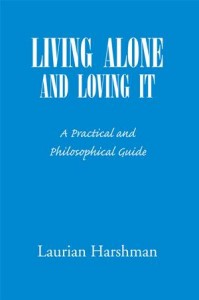Baixar Living alone and loving it pdf, epub, eBook