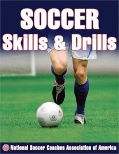 Baixar Soccer skills & drills pdf, epub, eBook