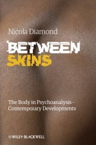 Baixar Between Skins pdf, epub, eBook